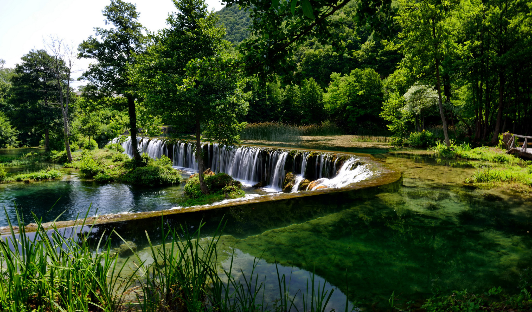    Bosnia Herzegovina bntpal_1422878536_83