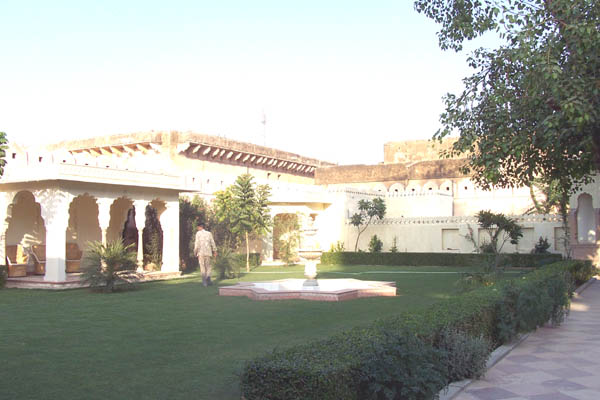 Inde bntpal_1445957526_33