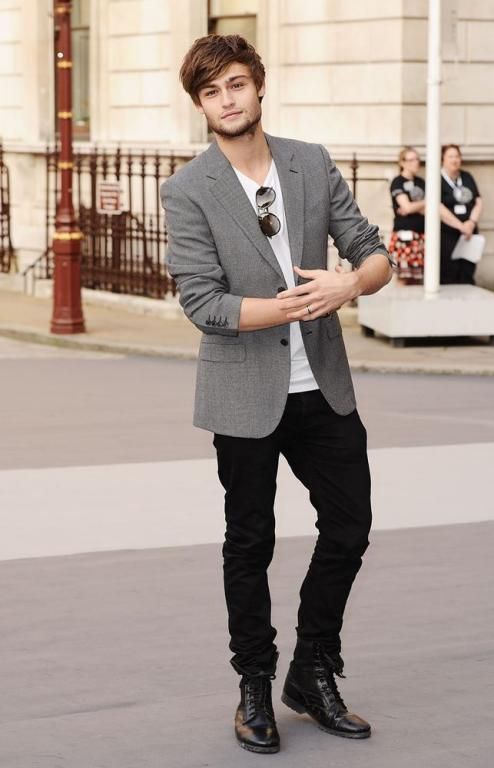 Douglas Booth!  bntpal_1463989639_46