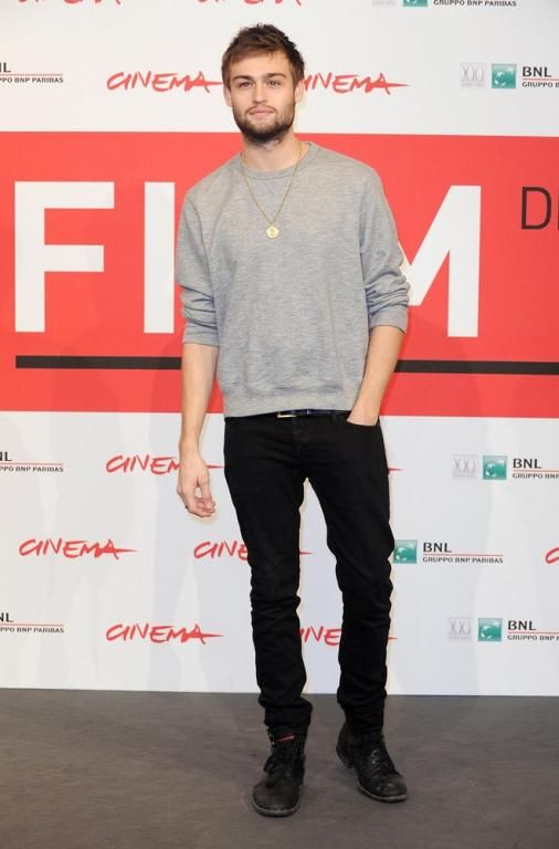 Douglas Booth!  bntpal_1463989640_33