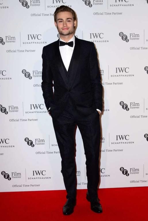 Douglas Booth!  bntpal_1463989640_48