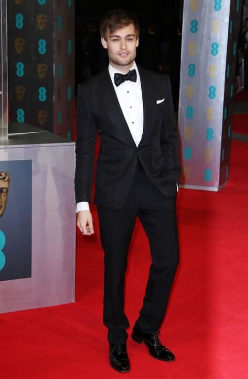 Douglas Booth!  bntpal_1463989641_12
