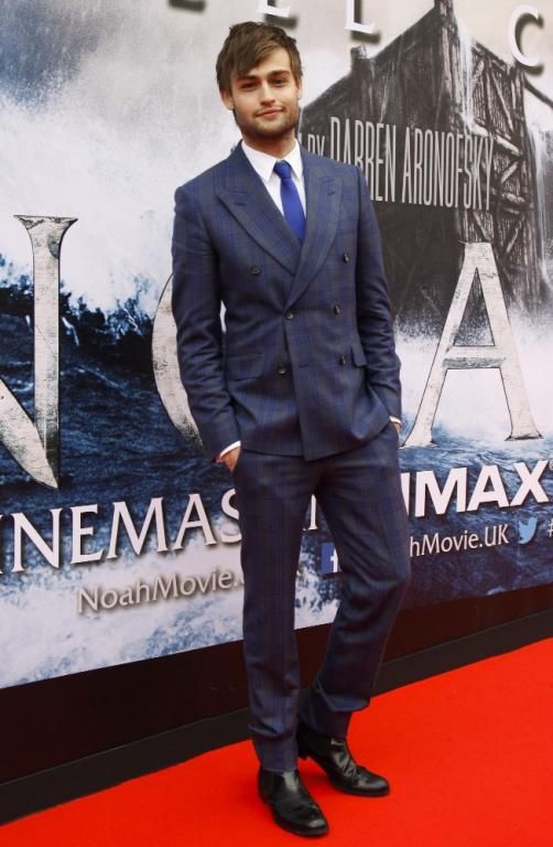Douglas Booth!  bntpal_1463989641_17